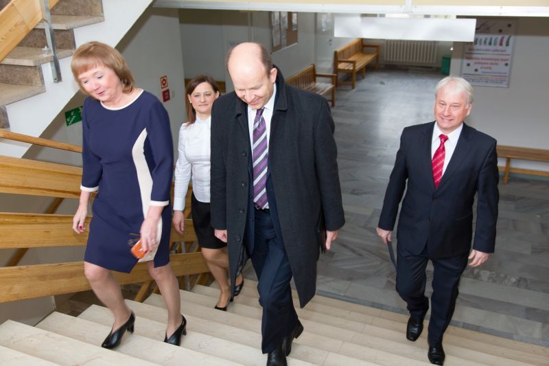 Zdjęcie do wiadomości Minister Zdrowia Konstanty Radziwiłł i członkowie sejmowej komisji zdrowia w Szpitalu Wojewódzkim w
